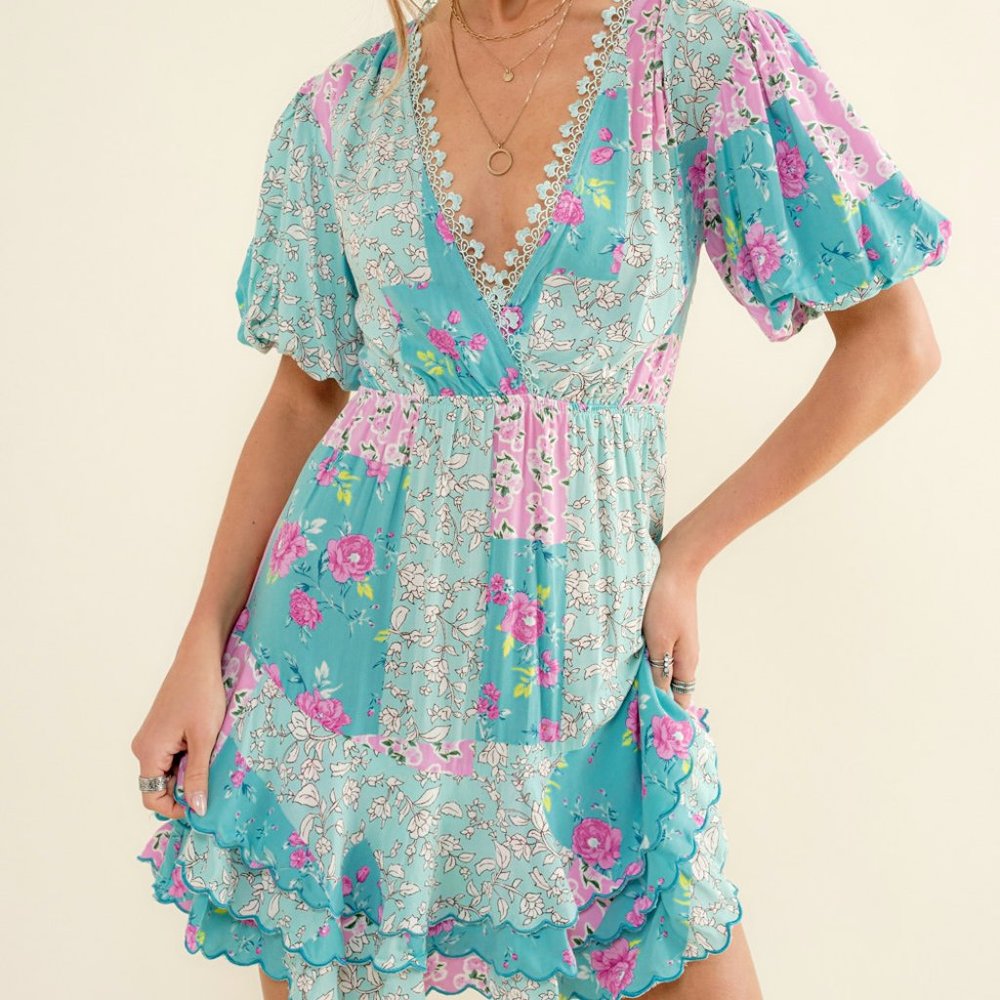Boho floral V Neck Short Sleeve Tiered Hem Pink & Blue Mini Dress With Lace